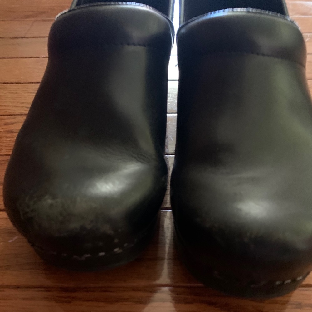 Women’s Classic Black Dansko Clog - Picture 2 of 5
